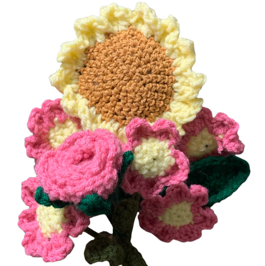 Half dozen crocheted flowers